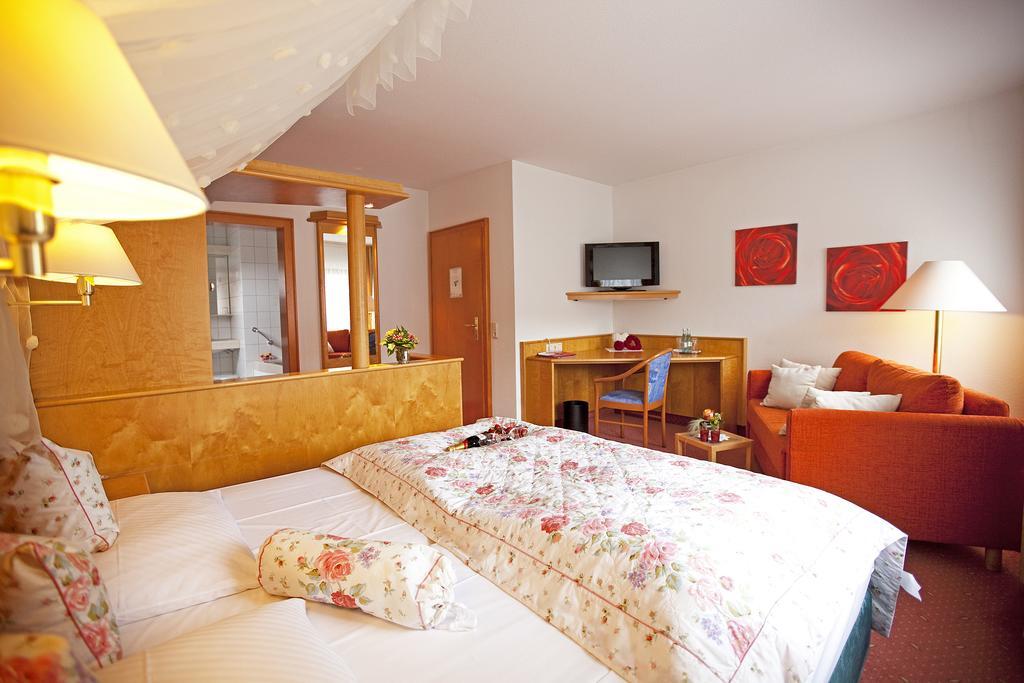 Hotel Restaurant Lamm Hebsack Remshalden Esterno foto